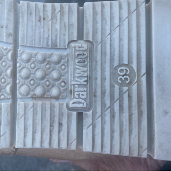 Darkwood Touch woman’s 39 (8.5) lace-up shoes gold metallic. Padded inside le - Picture 7 of 9